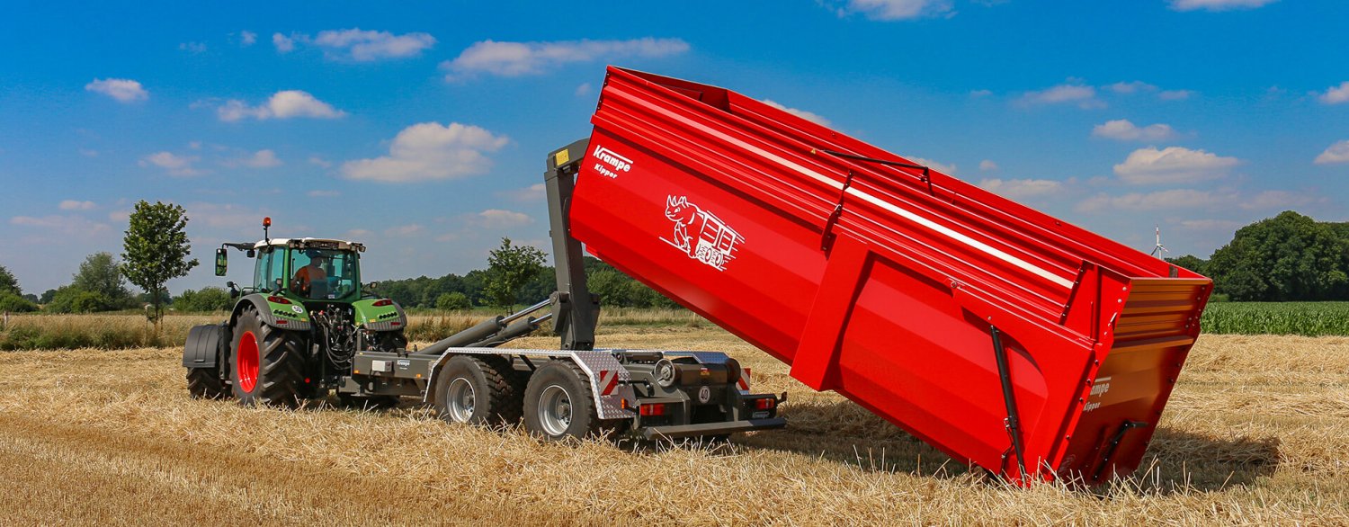 Hooklift trailer lifting body harvest fendt tractor