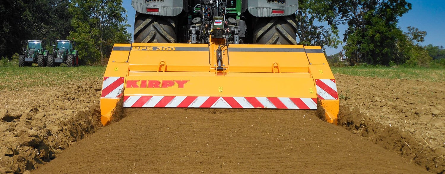 Tractor mounted stone crusher