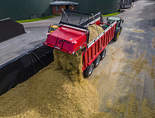 Krampe Rambody push off trailer unloading maize